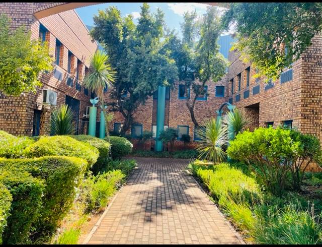 720M² OFFICE TO LET IN RANDJESPARK